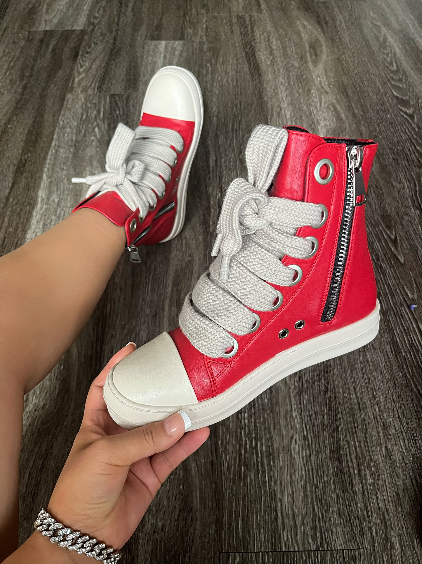 Ricky Gal Sneakers